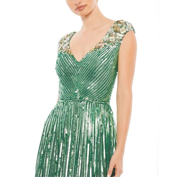 MAC DUGGAL SEQUIN & FLORAL EMBELLISHED EVENING GOWN - Picture 3 of 12